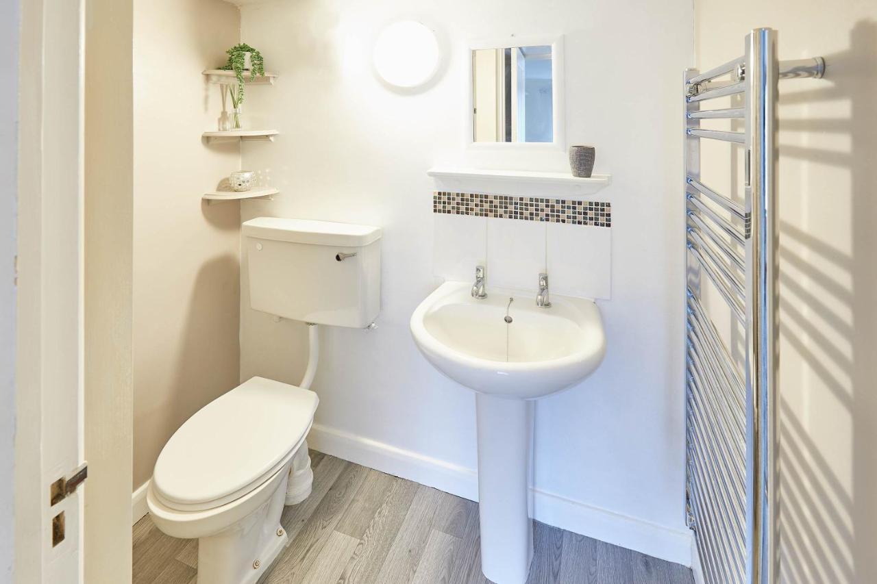Host & Stay - Princess Place Studio Whitby Buitenkant foto