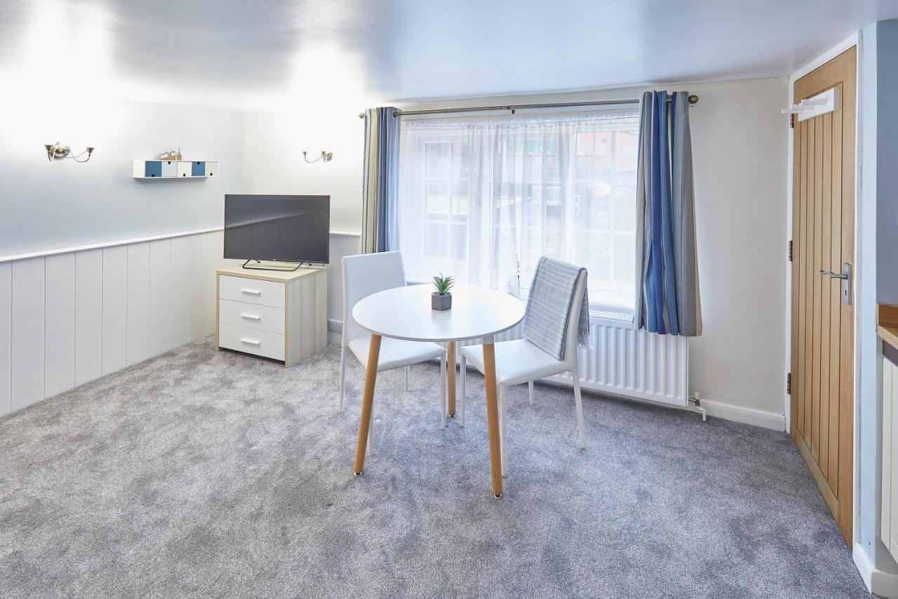 Host & Stay - Princess Place Studio Whitby Buitenkant foto