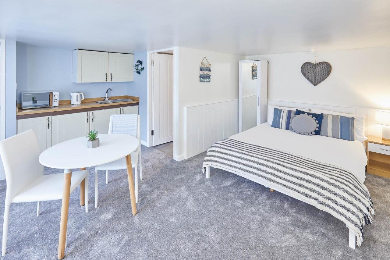Host & Stay - Princess Place Studio Whitby Buitenkant foto